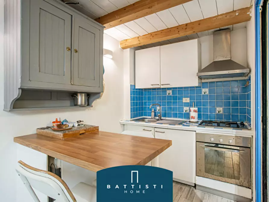 Immagine 9 di Appartamento in vendita  in Via degli Orti d'Alibert a Roma