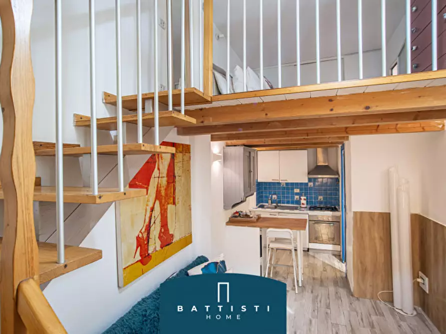 Immagine 12 di Appartamento in vendita  in Via degli Orti d'Alibert a Roma