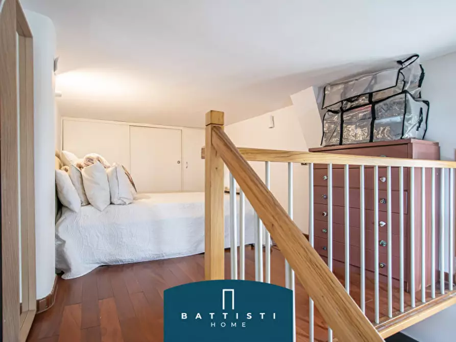 Immagine 13 di Appartamento in vendita  in Via degli Orti d'Alibert a Roma