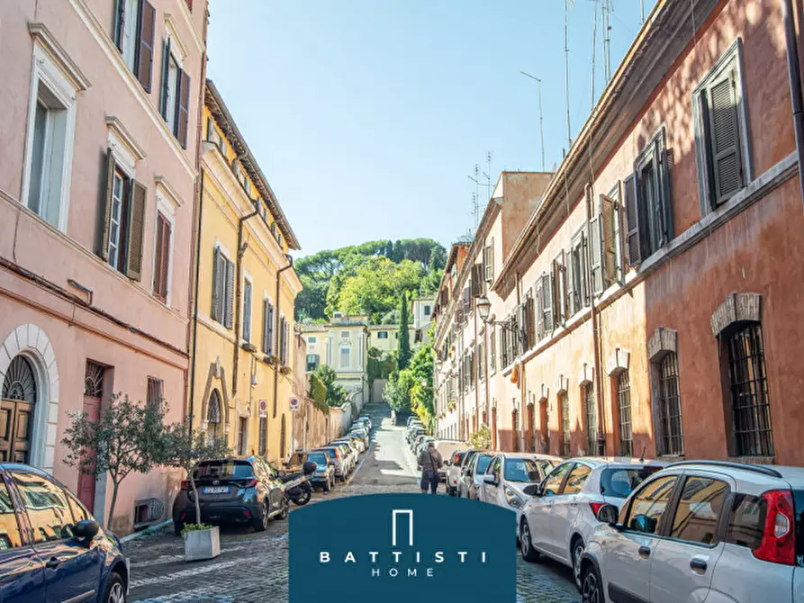 Immagine 20 di Appartamento in vendita  in Via degli Orti d'Alibert a Roma