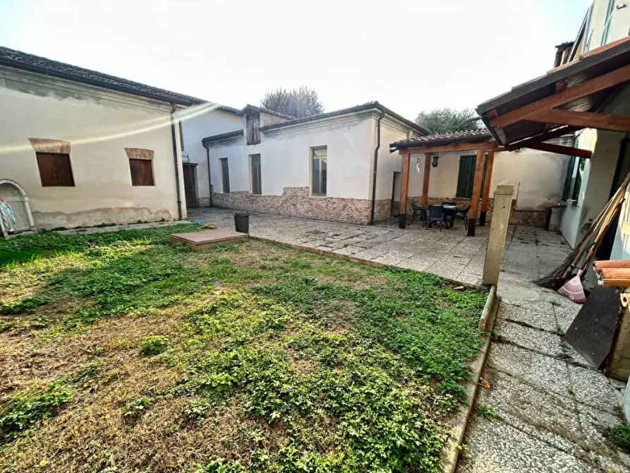 Immagine 15 di Casa indipendente in vendita  in Via Vittorio Emanuele Secondo a Gualtieri
