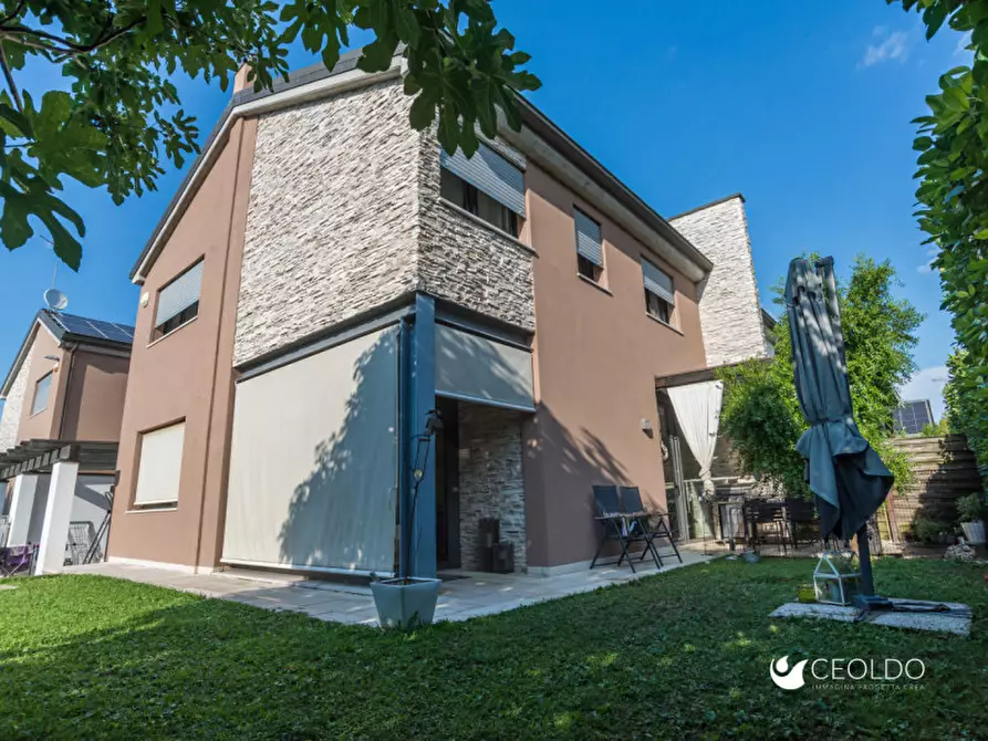 Immagine 2 di Casa quadrifamiliare in vendita  in via Mameli a Vigonza