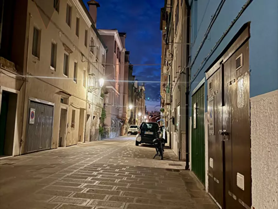 Immagine 3 di Garage in vendita  a Chioggia