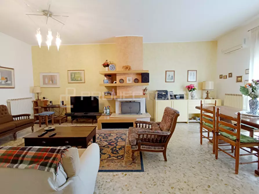 Immagine 4 di Appartamento in vendita  in Via A. Pisino 19 a Maglie