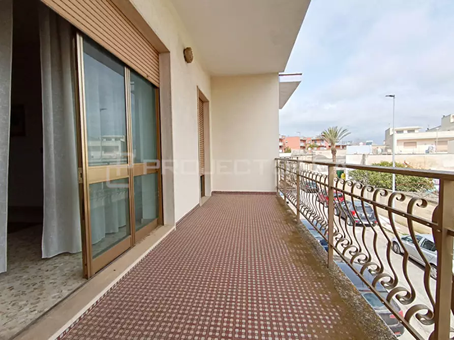 Immagine 10 di Appartamento in vendita  in Via A. Pisino 19 a Maglie