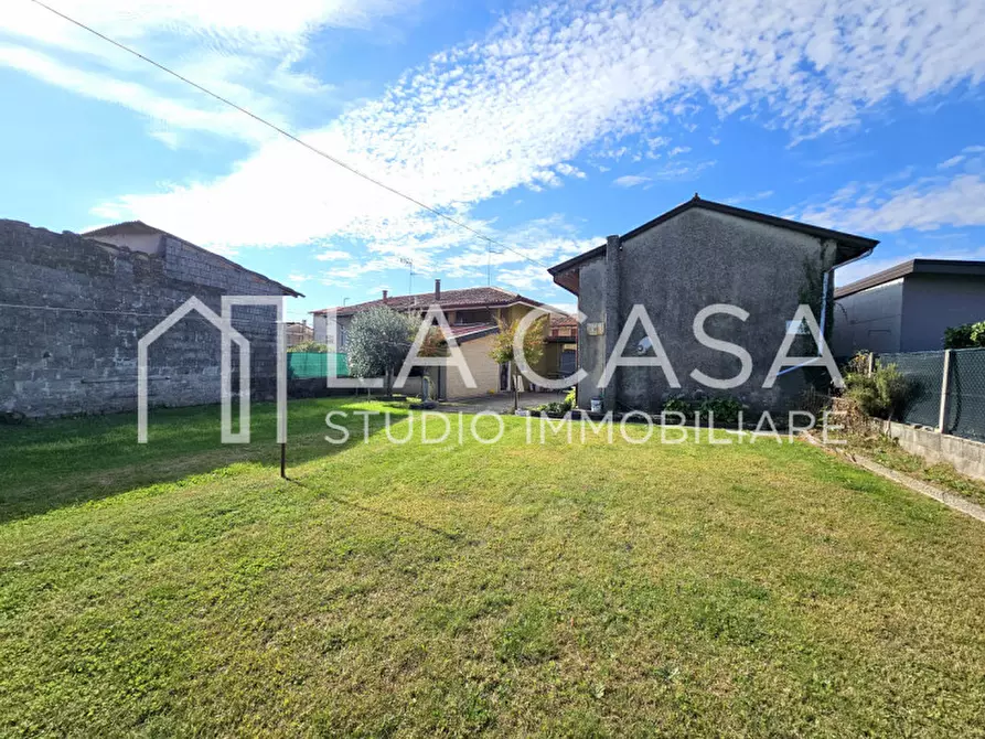 Immagine 3 di Casa indipendente in vendita  in Via della Villa, 45 a Valvasone Arzene