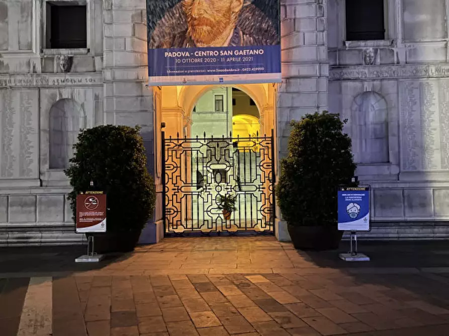 Immagine 5 di Negozio in affitto  in Via San Gregorio Barbarigo a Padova