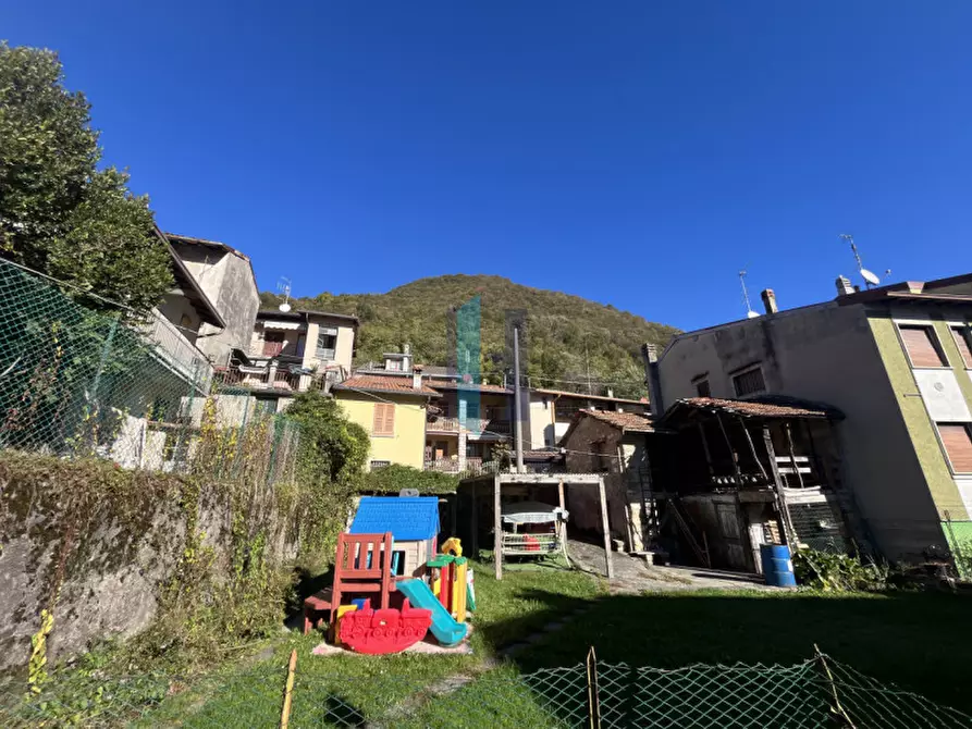 Immagine 4 di Rustico / casale in vendita  in Via Rigamonte a Carenno