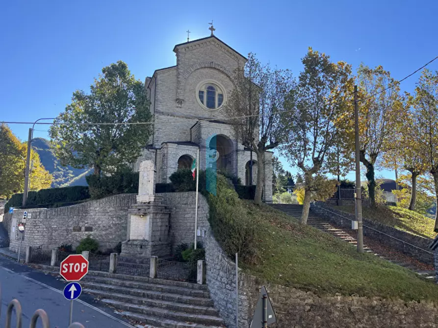 Immagine 41 di Rustico / casale in vendita  in Via Rigamonte a Carenno