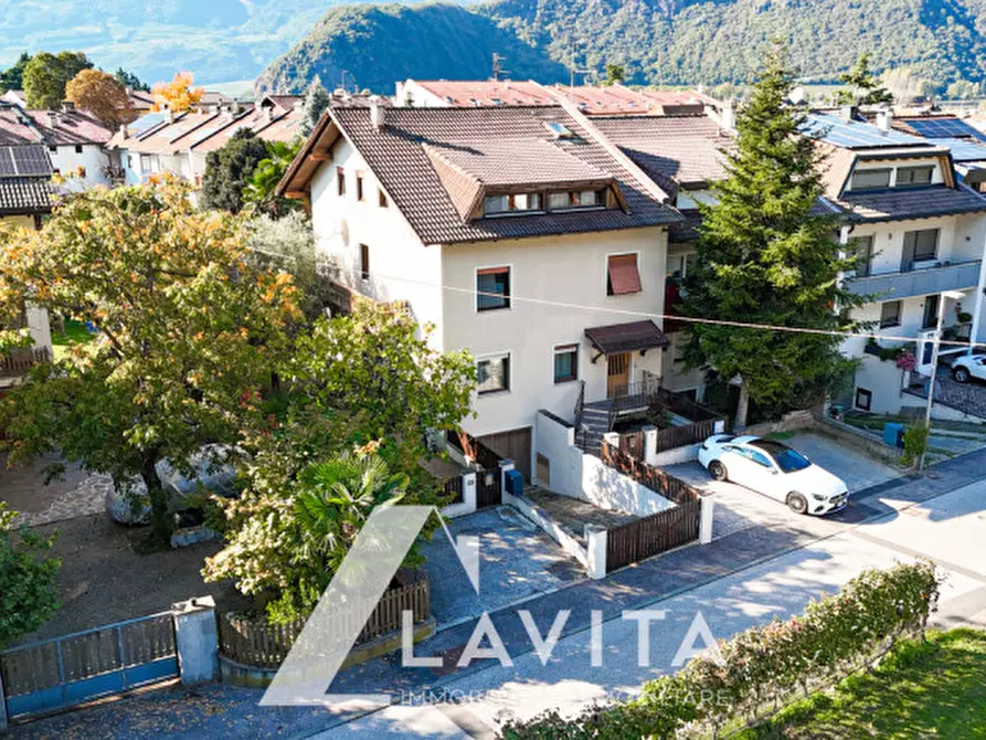 Immagine 2 di Casa bifamiliare in vendita  in Außerfeldweg - Via dei Campi a Ora .Auer.