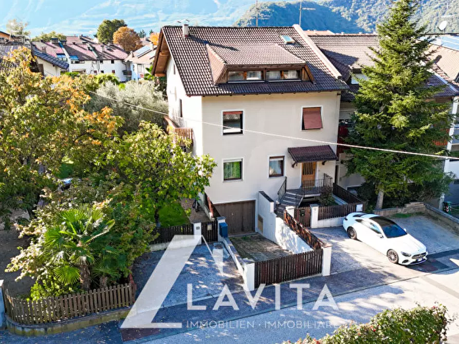 Immagine 2 di Casa bifamiliare in vendita  in Außerfeldweg - Via dei Campi a Ora .Auer.