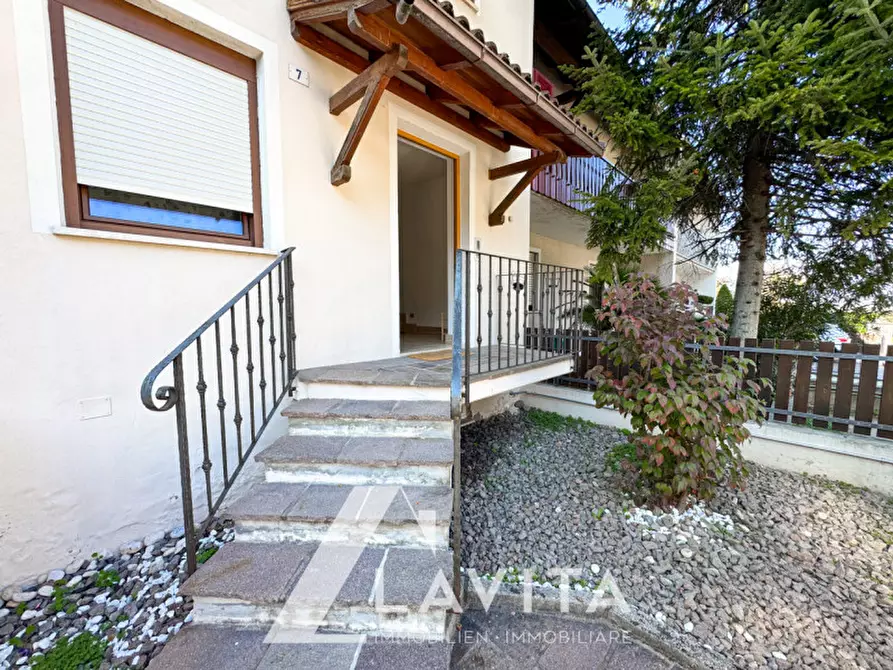 Immagine 7 di Casa bifamiliare in vendita  in Außerfeldweg - Via dei Campi a Ora .Auer.