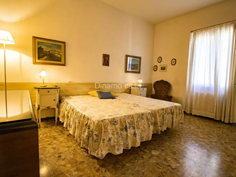 Immagine 8 di Casa indipendente in vendita  a Prato