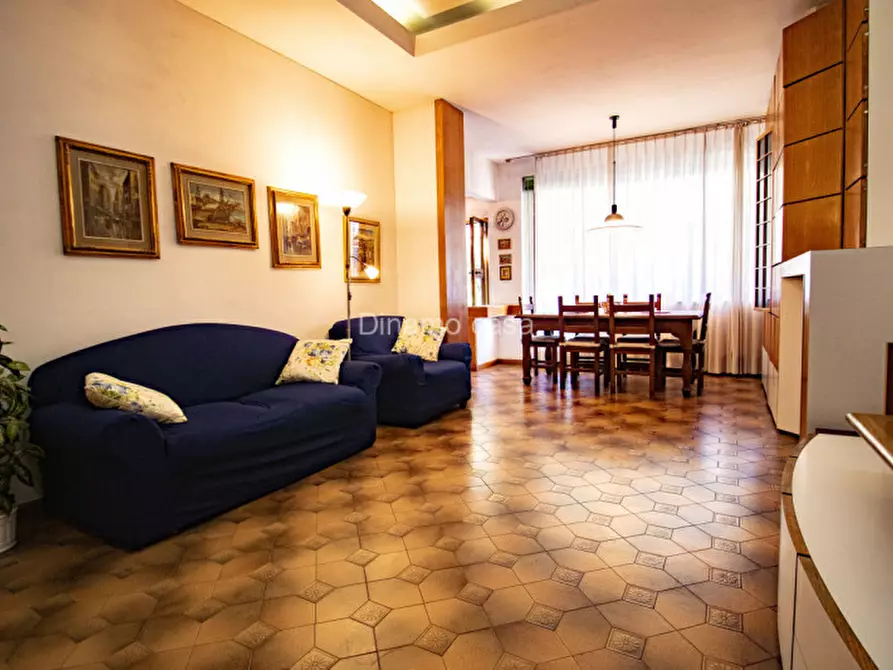 Immagine 15 di Casa indipendente in vendita  a Prato