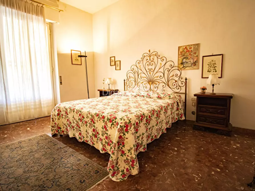 Immagine 28 di Casa indipendente in vendita  a Prato