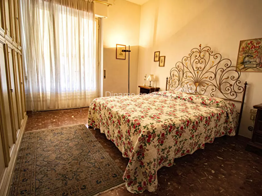 Immagine 31 di Casa indipendente in vendita  a Prato