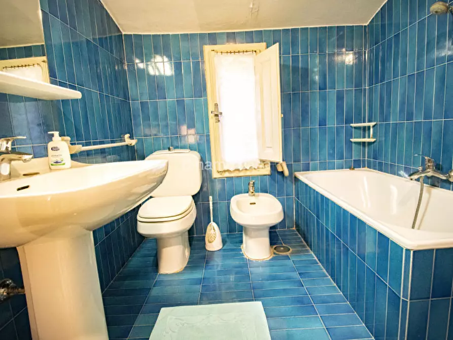 Immagine 39 di Casa indipendente in vendita  a Prato