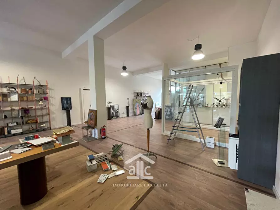 Immagine 6 di Negozio in vendita  in Via Antonio Rosario Miglietta,50 a Cavallino