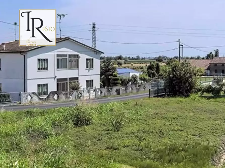 Immagine 1 di Casa bifamiliare in vendita  a Lendinara