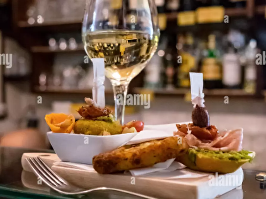 Immagine 2 di Attività commerciale in vendita  a Spinea