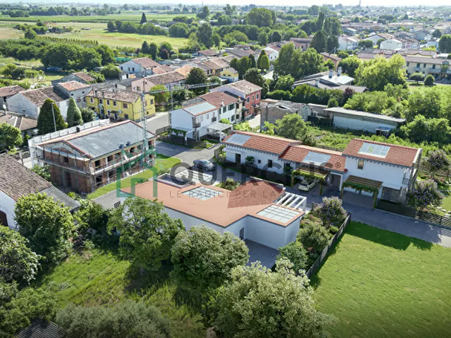 Immagine 3 di Villetta a schiera in vendita  in Via Casetta a Veronella