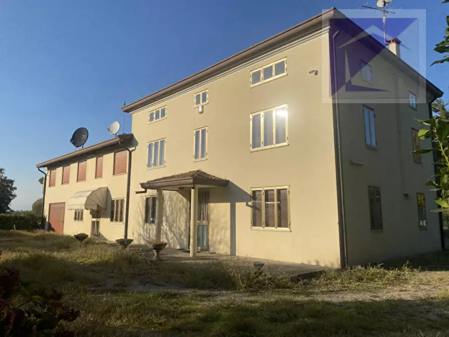 Immagine 2 di Casa indipendente in vendita  a Santa Giustina In Colle