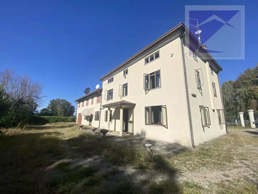 Immagine 3 di Casa indipendente in vendita  a Santa Giustina In Colle