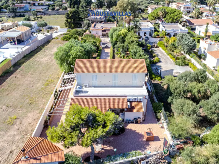 Immagine 9 di Villa in vendita  in Via Gallina a Avola