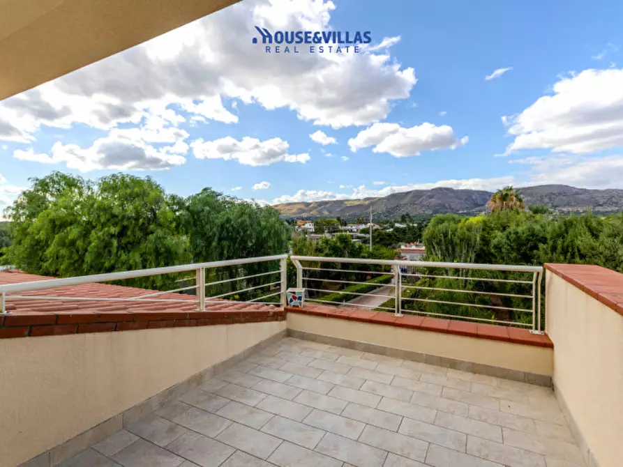 Immagine 39 di Villa in vendita  in Via Gallina a Avola