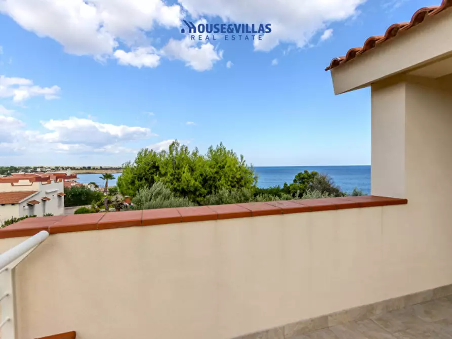 Immagine 40 di Villa in vendita  in Via Gallina a Avola