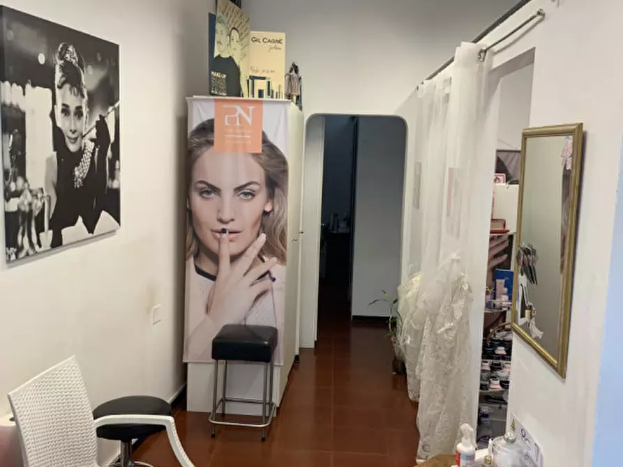 Immagine 6 di Attività commerciale in vendita  in VIALE DON MINZONI a Firenze