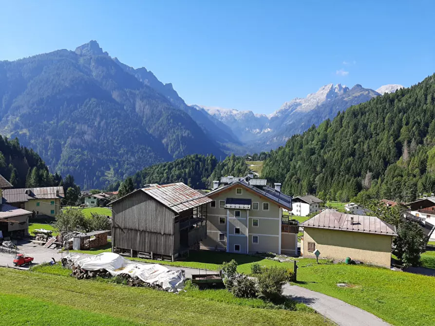 Immagine 24 di Appartamento in vendita  in Frazione Andrich a Vallada Agordina