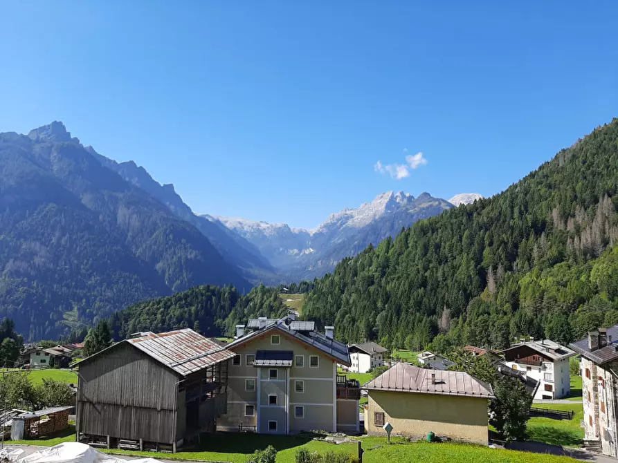 Immagine 35 di Appartamento in vendita  in Frazione Andrich a Vallada Agordina