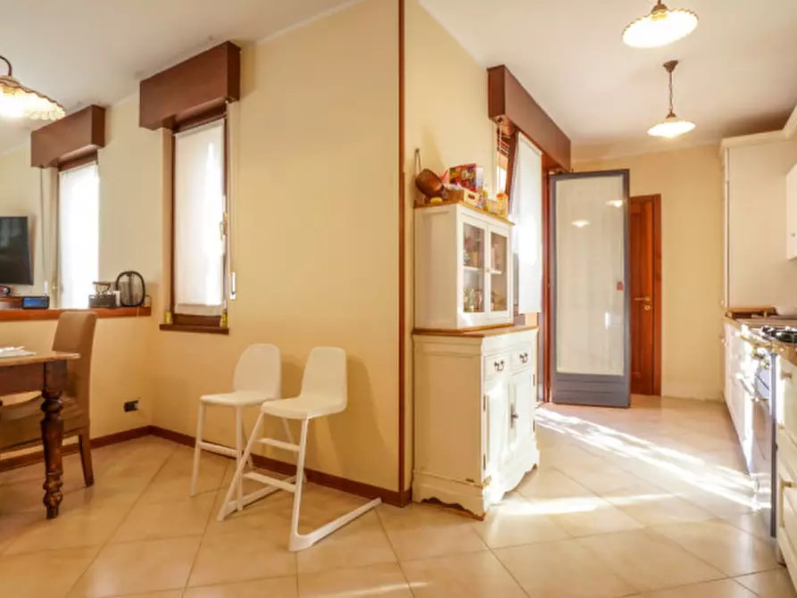 Immagine 17 di Villa in vendita  a Verona