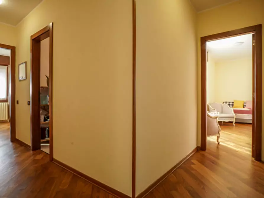 Immagine 20 di Villa in vendita  a Verona