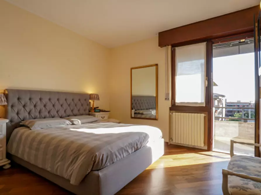 Immagine 22 di Villa in vendita  a Verona