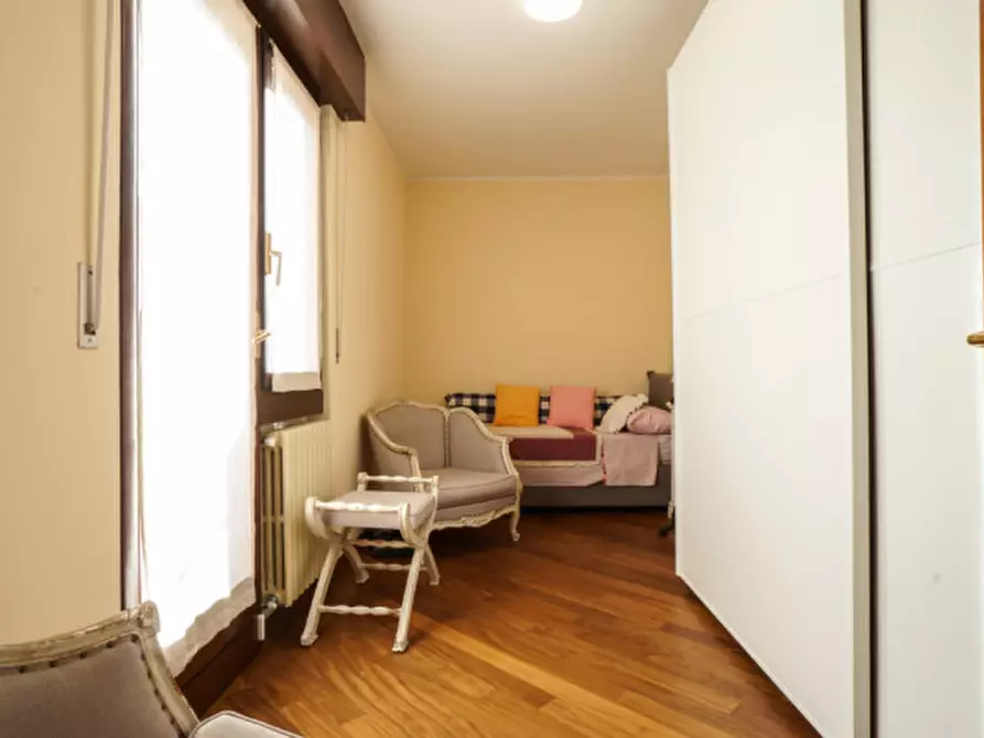 Immagine 24 di Villa in vendita  a Verona