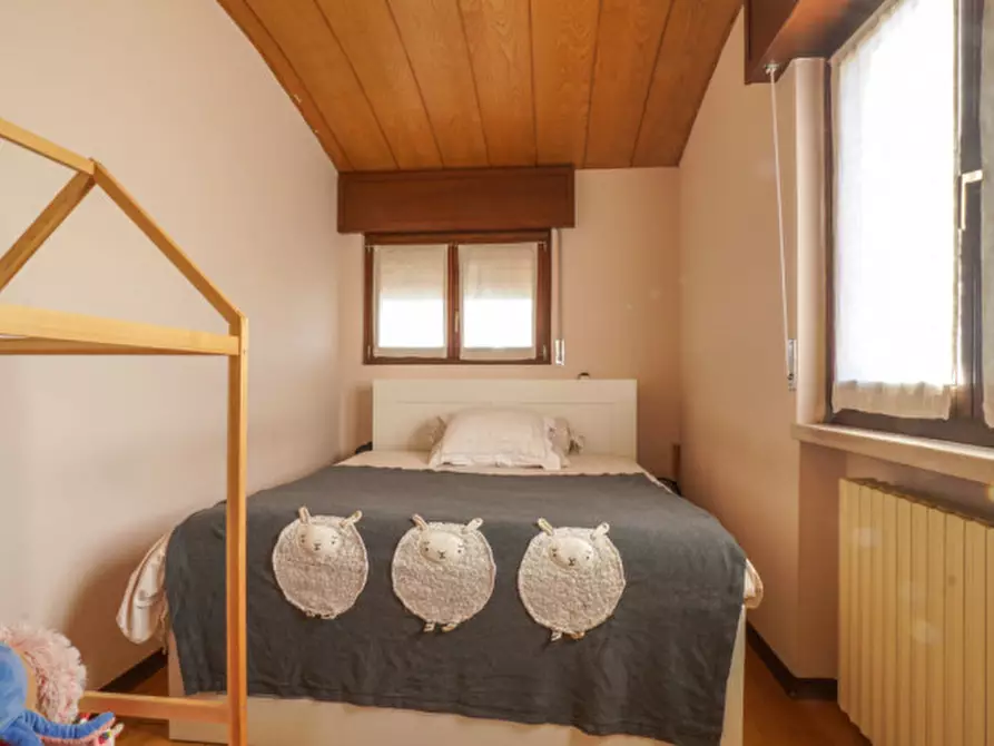 Immagine 30 di Villa in vendita  a Verona