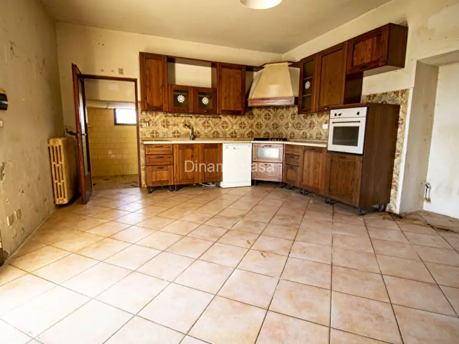 Immagine 3 di Appartamento in vendita  a Prato