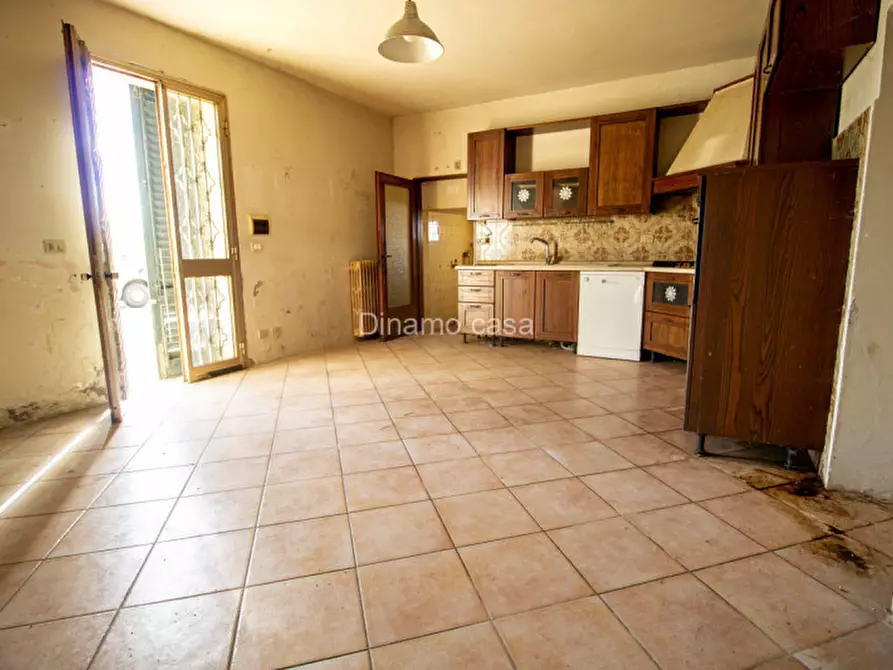 Immagine 4 di Appartamento in vendita  a Prato