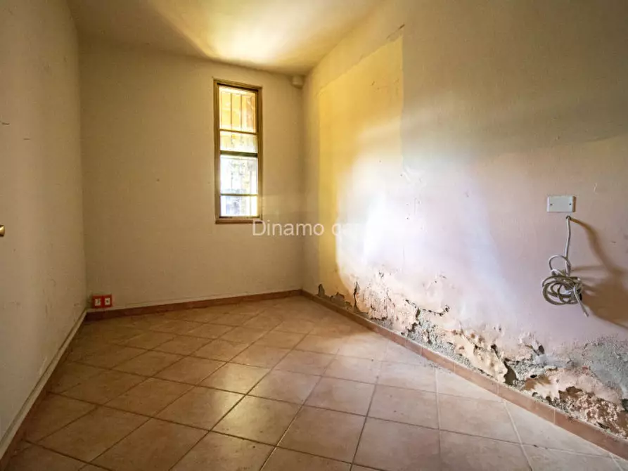 Immagine 13 di Appartamento in vendita  a Prato