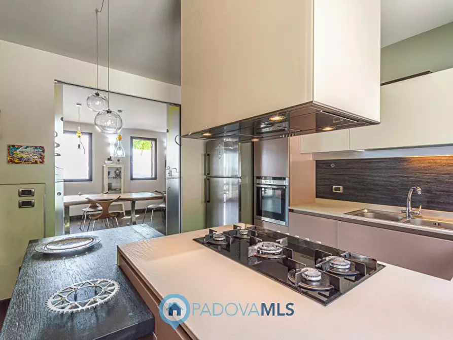 Immagine 4 di Villa in vendita  in Via Fontanelle, a Arqua' Petrarca