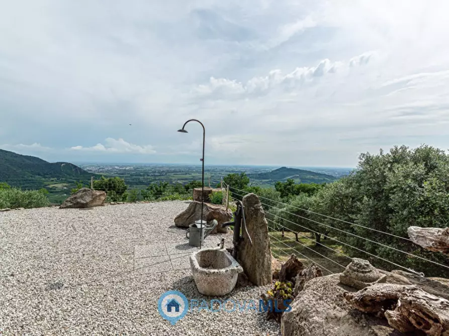 Immagine 37 di Villa in vendita  in Via Fontanelle, a Arqua' Petrarca