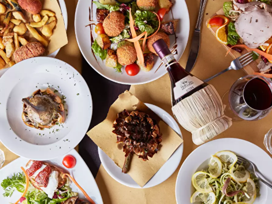 Immagine 1 di Attività commerciale in vendita  a Casale Sul Sile