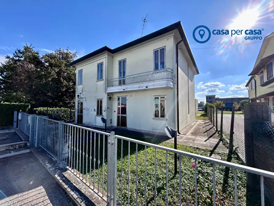 Immagine 1 di Casa indipendente in vendita  in Via G. Savonarola, 12 a Rovigo