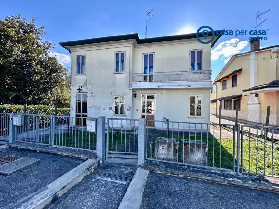 Immagine 2 di Casa indipendente in vendita  in Via G. Savonarola, 12 a Rovigo