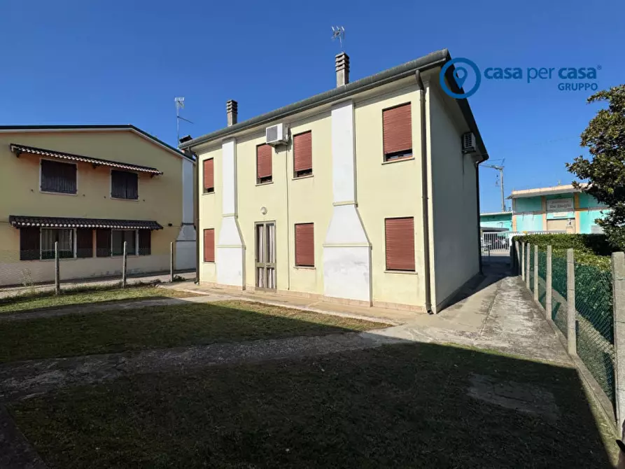 Immagine 6 di Casa indipendente in vendita  in Via G. Savonarola, 12 a Rovigo