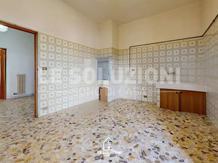 Immagine 7 di Appartamento in vendita  in Via IV Novembre 11 a Putignano