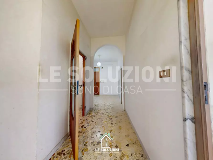 Immagine 10 di Appartamento in vendita  in Via IV Novembre 11 a Putignano