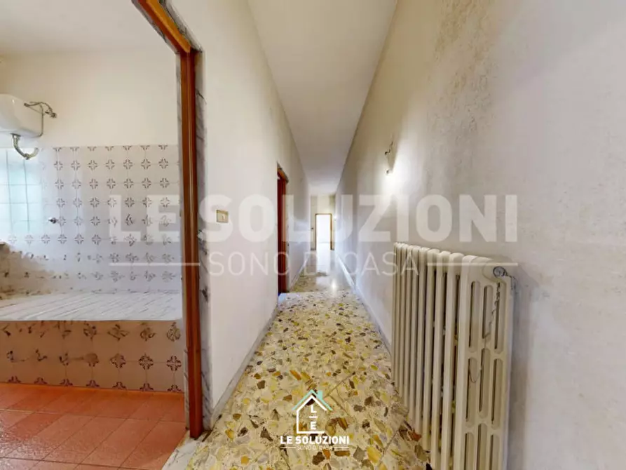 Immagine 15 di Appartamento in vendita  in Via IV Novembre 11 a Putignano